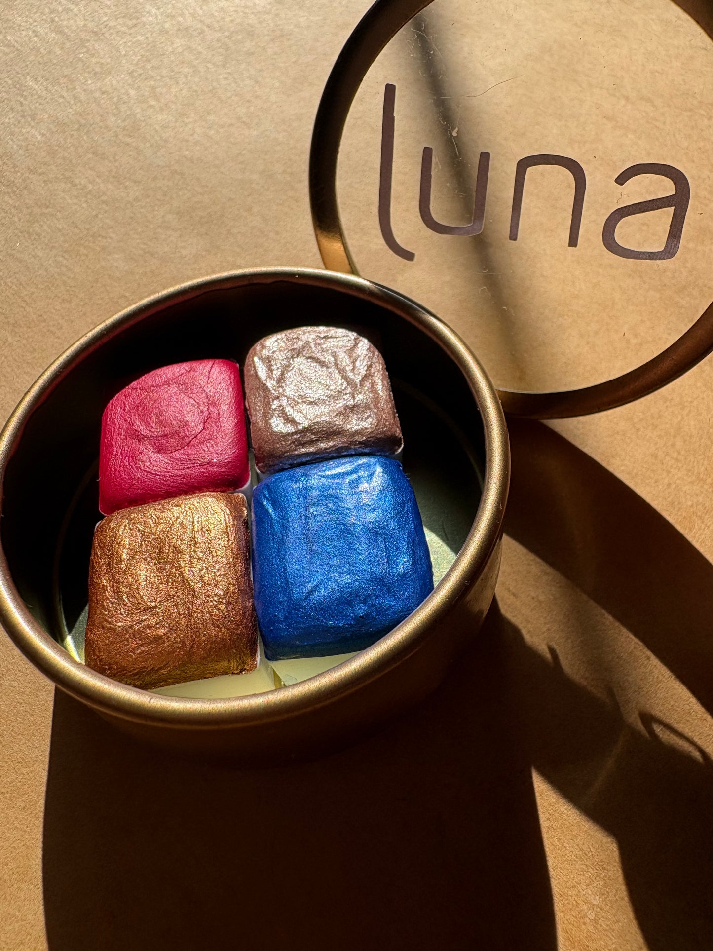 Almari Collection